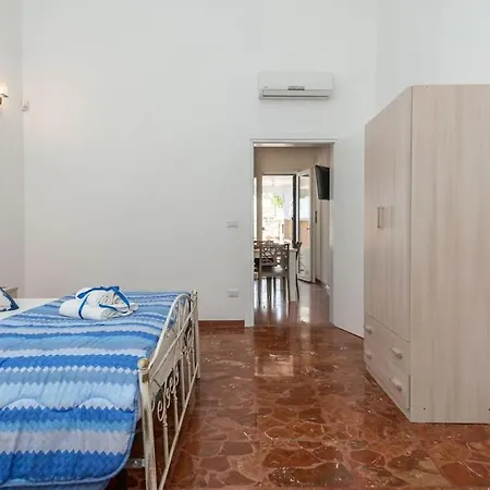 Da Zia Martina Ad By Apulia Alliste